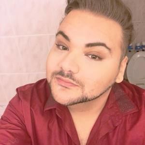 Meet your Posher, Ebro